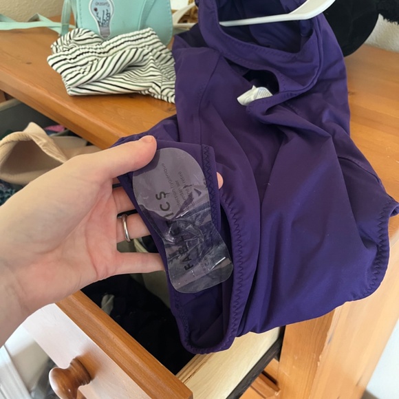Sold 🌤️NWT Fabletics High Leg Swimsuit - Picture 6 of 7